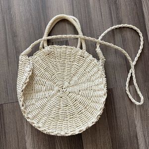 Straw circle bag